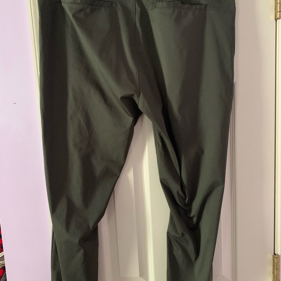 Men's Army Green Pants - Picture 2 of 4